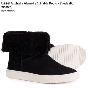 NWOT UGG Alameda Cuffable Boot